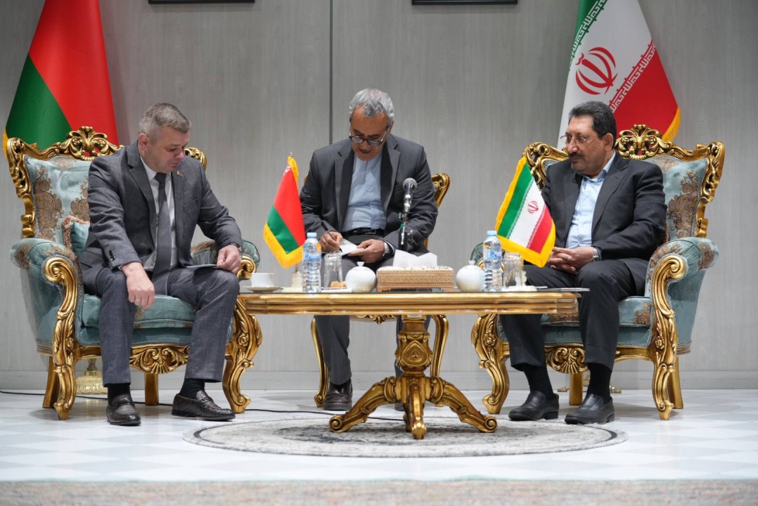 دیدار وزیر صمت و همتای بلاروسی در حاشیه هجدهمین اجلاس کمیسیون مشترک همکاری‌های ایران و بلاروس